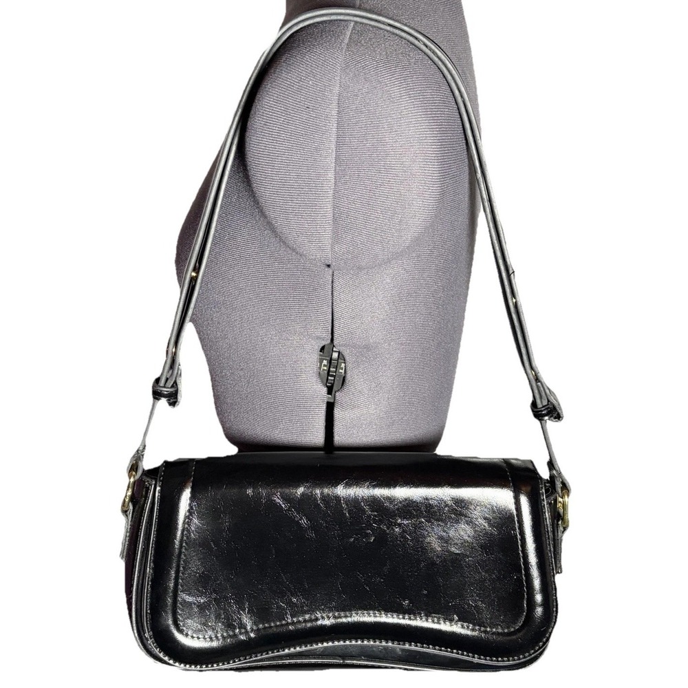 Y2K style black baguette shoulder bag patent look gold hardware mini purse 2000s
